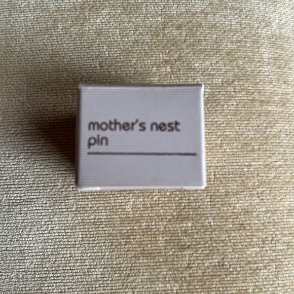 VINTAGE (1990) AVON MOTHER’S NEST PIN - Picture 5 of 5